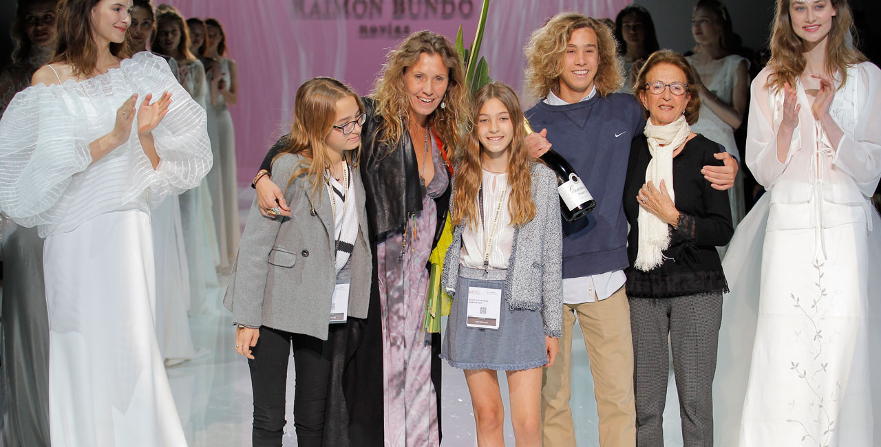 ilovebrides.pt Raimon Bundo 2018 Barcelona Bridal Fashion Week 2017